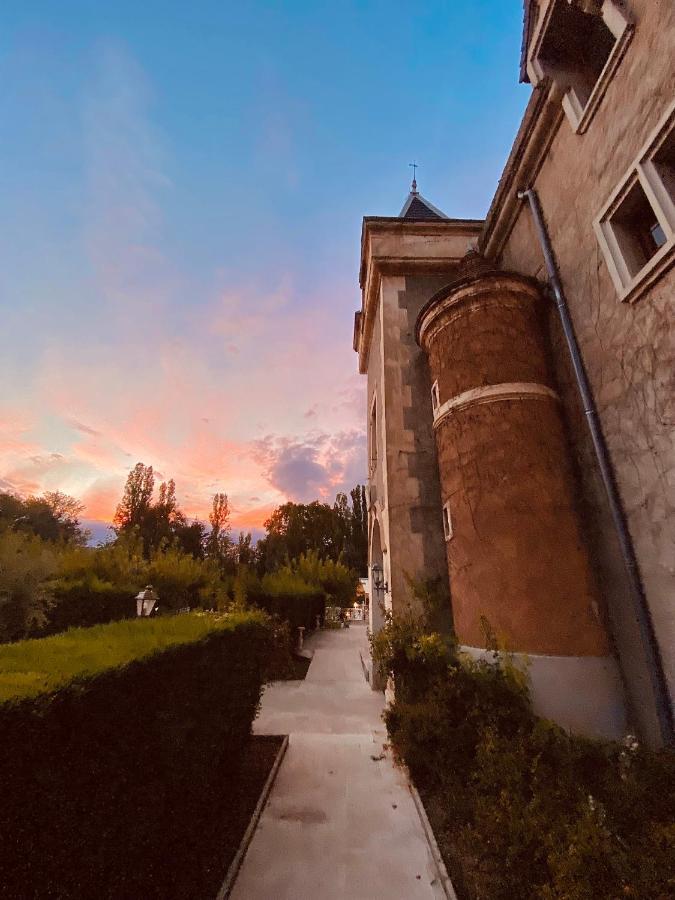 Chateau De Fontager Serves-sur-Rhône Eksteriør bilde